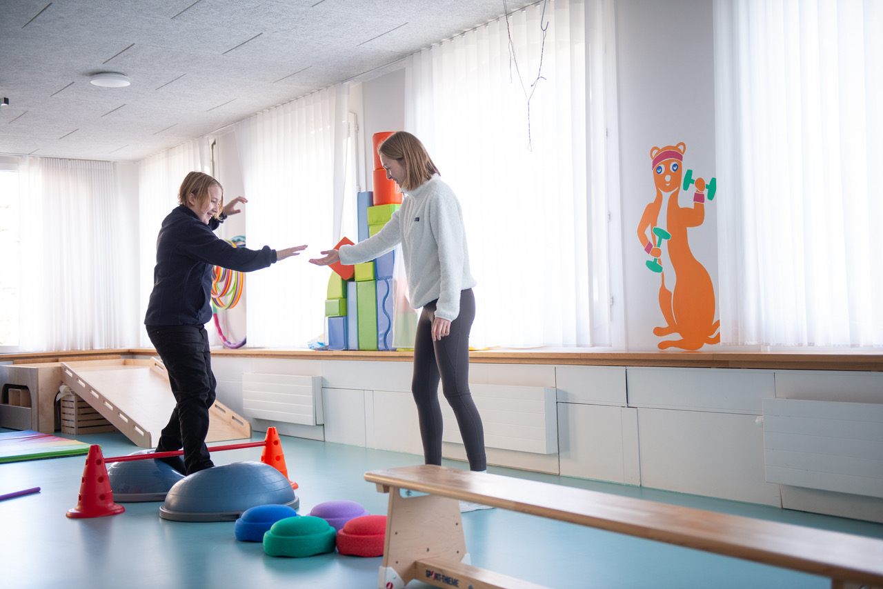 Lindrina Morina maître d'activités physique adaptée au centre qap.